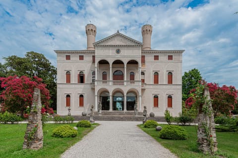 Property building, Natural landscape, Garden view