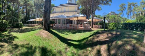 Property building, Garden