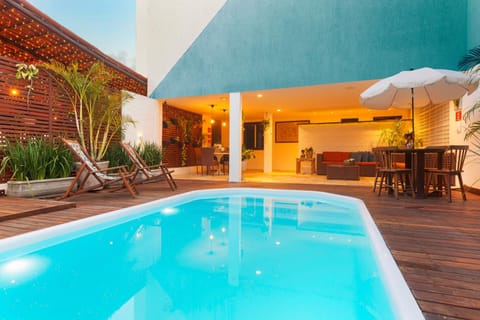 Swimming pool, Swimming pool