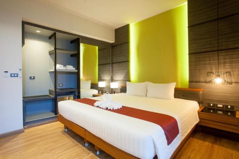 The Glory Gold Hotel in Khuekkhak