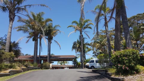 Property building, Restaurant/places to eat