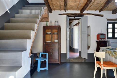 Facade/entrance, Dining area