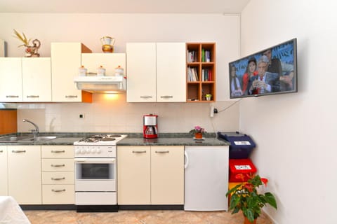 Apartment Ljiljana 1553 Apartment in Novigrad