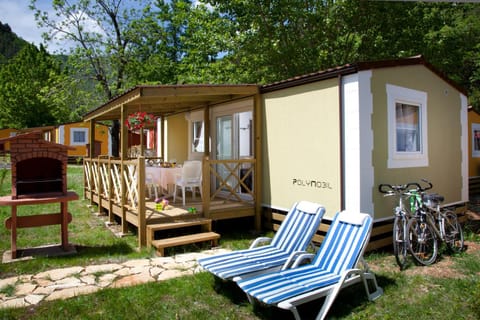 Property building, Patio, Garden