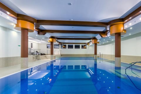 Swimming pool, Swimming pool
