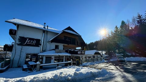 Property building, Day, Natural landscape, Winter, Mountain view
