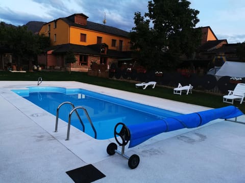 Property building, Swimming pool, Swimming pool