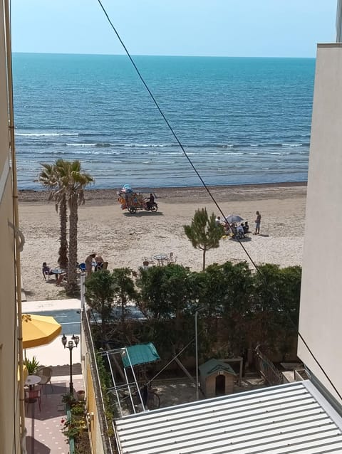 Balcony/Terrace, Beach, Sea view