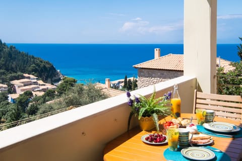 Patio, Day, View (from property/room), Balcony/Terrace, Dining area, Sea view