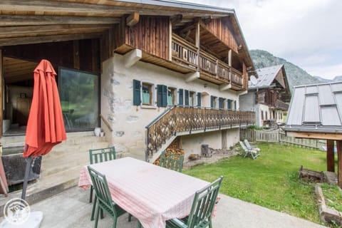 Chalet la griotte Chalet in Haute-Savoie