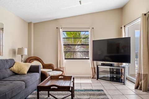 Beach View 2b 2.5b Townhouse - Surf Song #342 Apartment in Madeira Beach