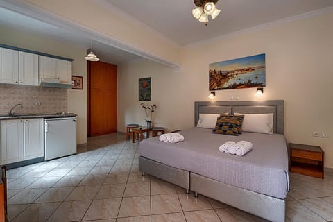 Kitchen or kitchenette, Bedroom