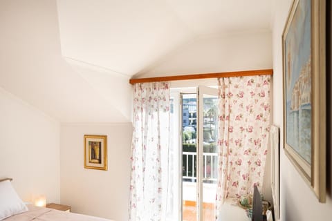 View (from property/room), Balcony/Terrace, Photo of the whole room