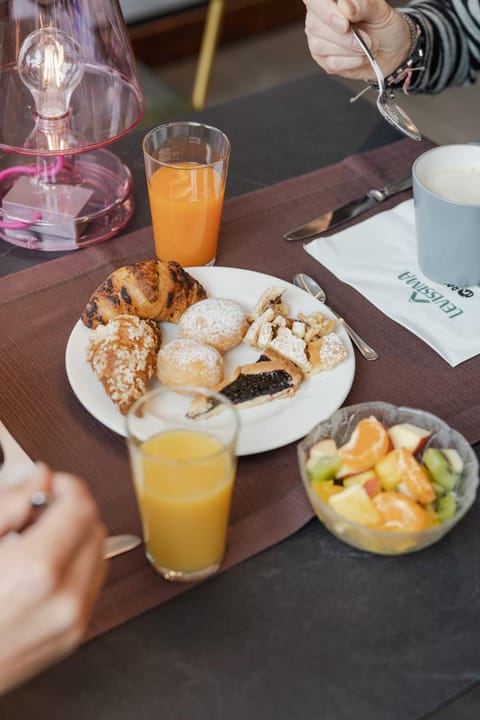 Food and drinks, Breakfast, Continental breakfast, Buffet breakfast, Italian breakfast