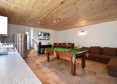 Kitchen or kitchenette, Living room, Dining area, On site