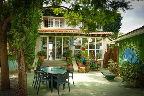 Property building, Patio, Spring, Day, Garden view