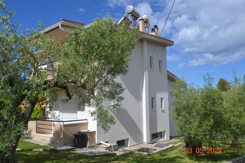 Beautiful maisonette (Όμορφη μεζονέτα) Villa in Halkidiki