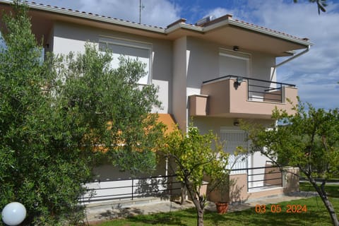 Beautiful maisonette (Όμορφη μεζονέτα) Villa in Halkidiki