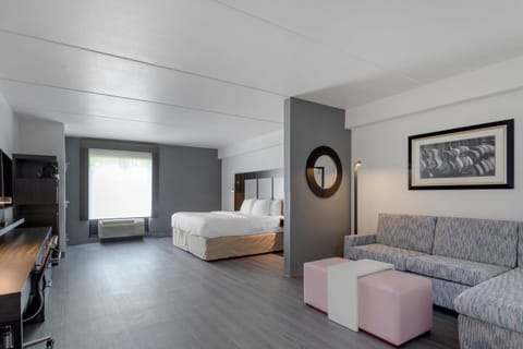 Seating area, Bedroom