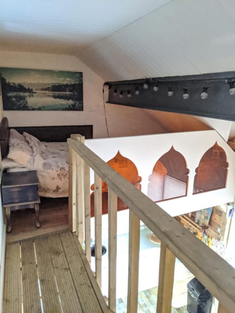 2 Independant Boutique Apartments one sleeps 2 the other sleeps 4, Meadowhall, Sheffield Arena, Free Parking Apartment in Rotherham