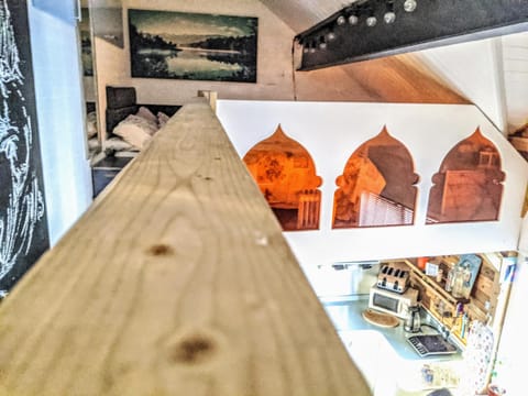 2 Independant Boutique Apartments one sleeps 2 the other sleeps 4, Meadowhall, Sheffield Arena, Free Parking Apartment in Rotherham