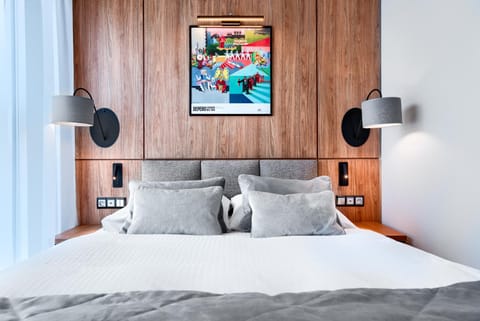 Bed, Photo of the whole room, Bedroom