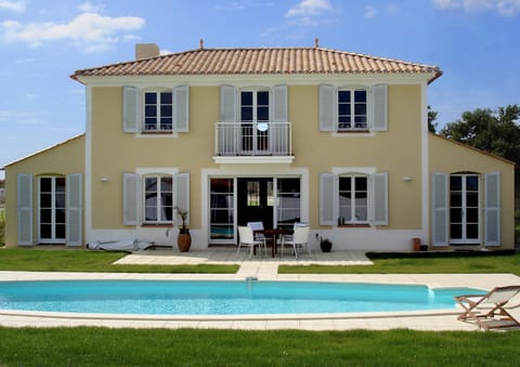 Facade/entrance, Pool view