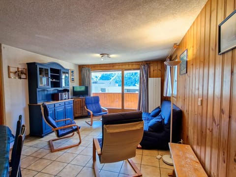 Appartement spacieux au centre station avec balcon, 3 pièces pour 8 personnes - FR-1-425-2 Apartment in Arâches-la-Frasse