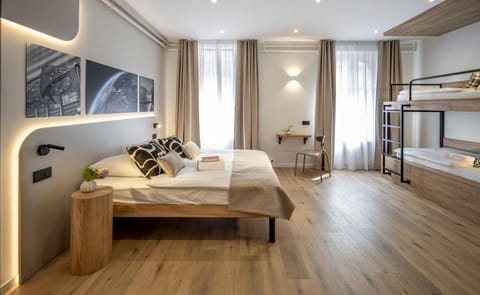 Bedroom, Family, Family
