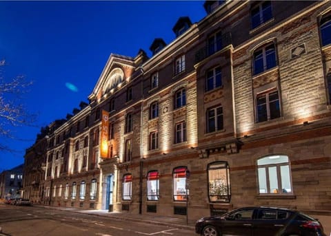 Facade/entrance, Street view, Quiet street view