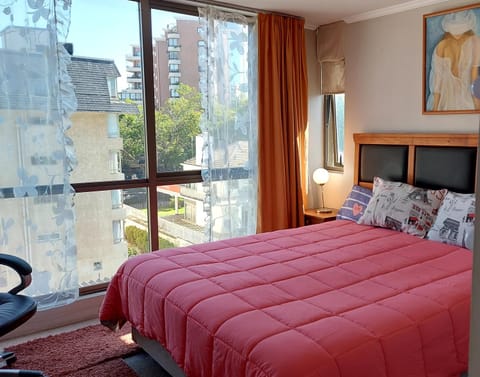 Bed, View (from property/room), Photo of the whole room, Bedroom