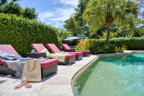 Garden, Swimming pool, sunbed