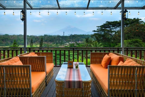Balcony/Terrace, Mountain view