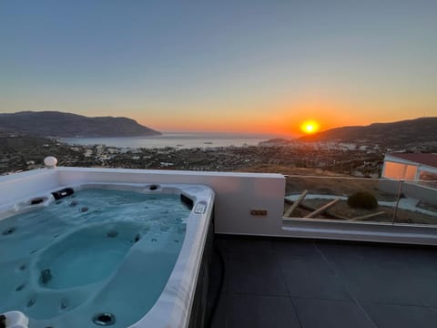 Natural landscape, Hot Tub, Sunrise
