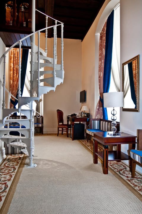 Living room, Photo of the whole room