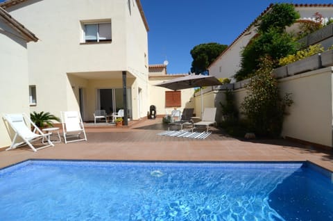 Off site, Swimming pool