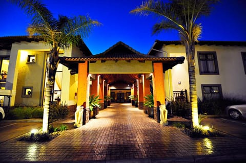 Facade/entrance