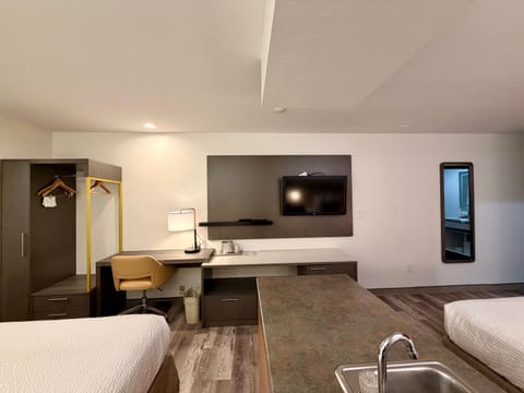 Ramada Limited by Wyndham, Bloomington I-55 & I-74 IL Hotel in Bloomington