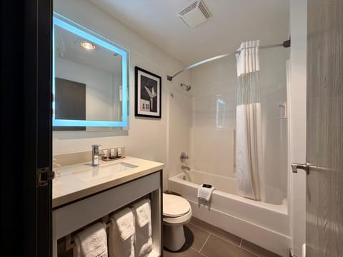 Ramada Limited by Wyndham, Bloomington I-55 & I-74 IL Hotel in Bloomington