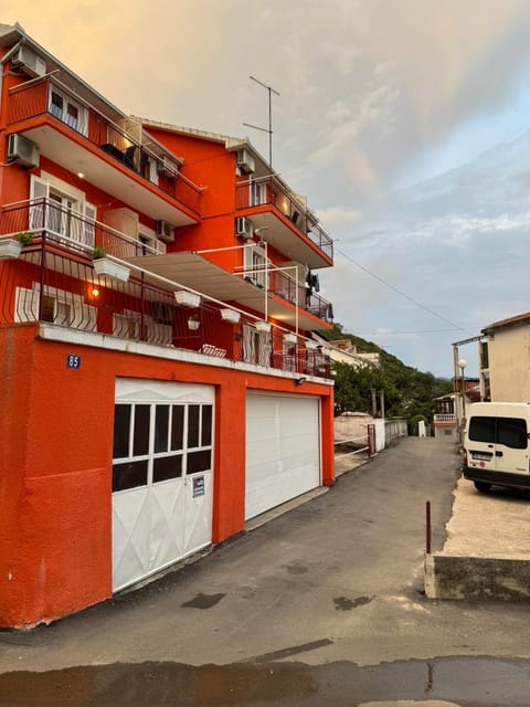 Apartments Sunrise Marić Apartment in Dubrovnik-Neretva County