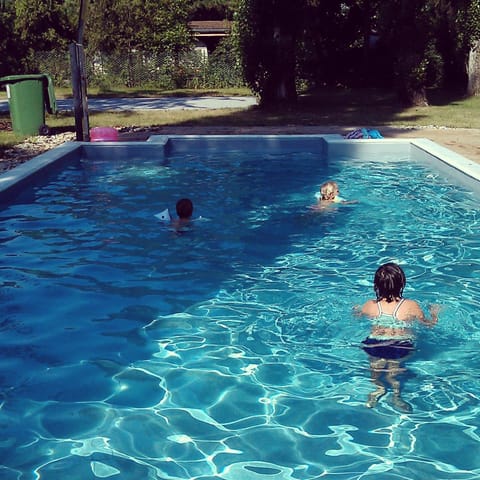 Swimming pool, Swimming pool