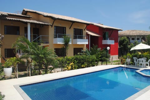 Property building, Day, Swimming pool