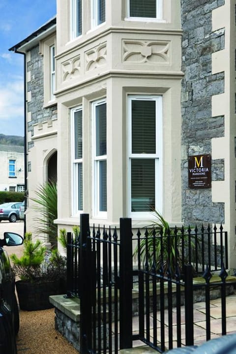 Facade/entrance, Day