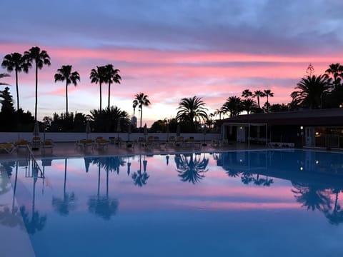 Garden, Swimming pool