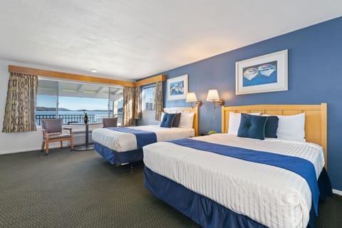 Bedroom, Lake view