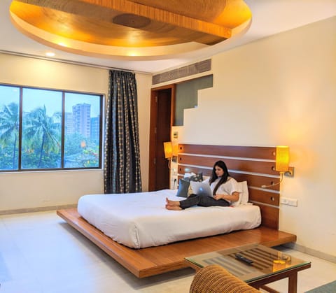 People, Photo of the whole room, Bedroom