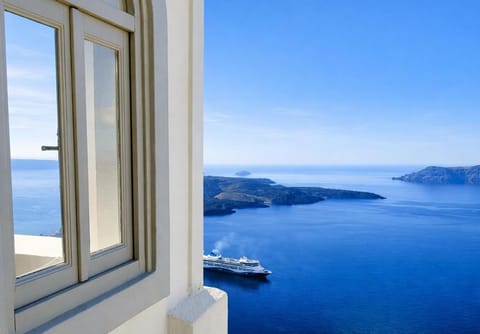 Property building, Day, Natural landscape, Landmark view, Landmark view, Sea view