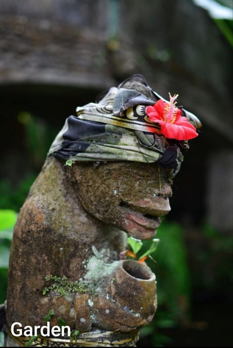 Guci Guesthouses Bed and Breakfast in Sukawati