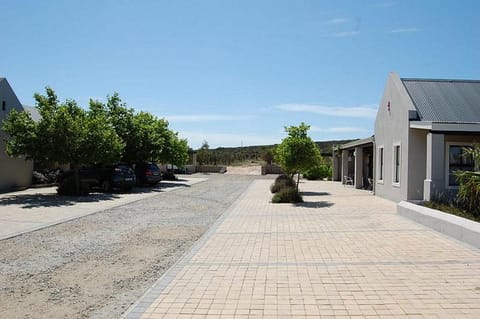 Facade/entrance, Sea view