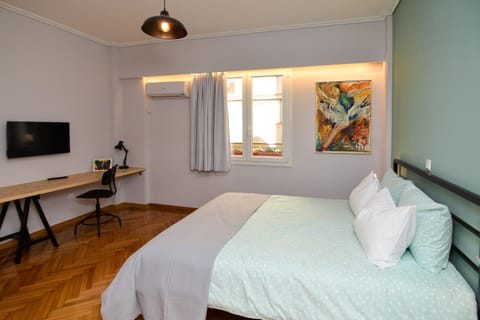 Bedroom, air conditioner